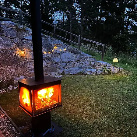 Appartement Alp In/ski Out - 4.5 Zimmerwohnung Fuer Max. 7 Personen Laax