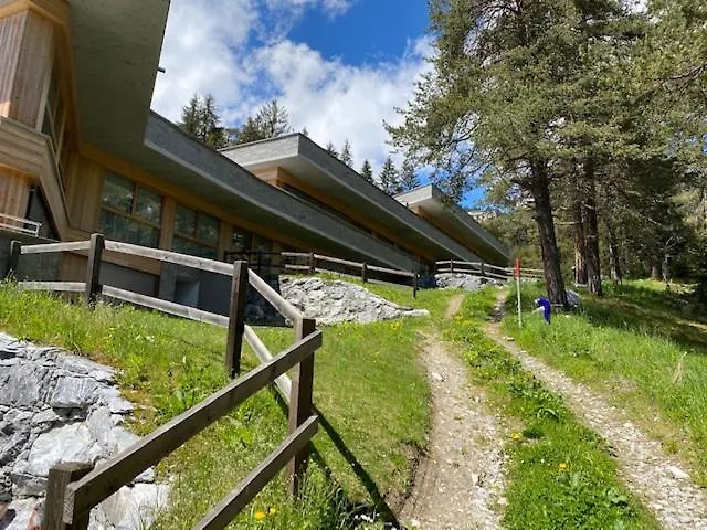 Alp In/ski Out - 4.5 Zimmerwohnung Fuer Max. 7 Personen Appartement Laax