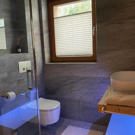 Appartamento Alp In/ski Out - 4.5 Zimmerwohnung Fuer Max. 7 Personen Laax