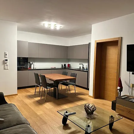 Appartamento Alp In/ski Out - 4.5 Zimmerwohnung Fuer Max. 7 Personen *